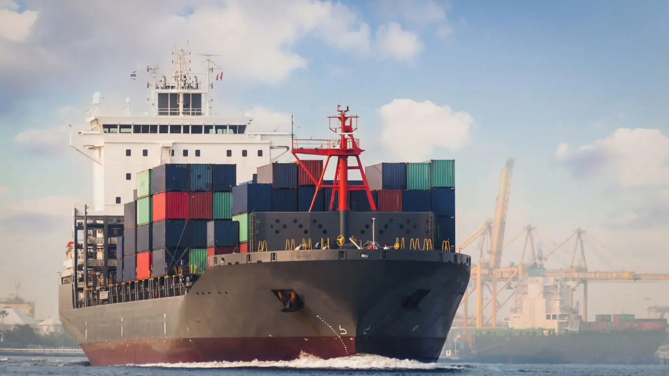 Barco carguero